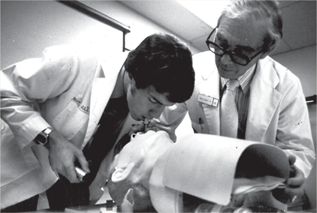 Dr. DeShazo instructs a resident